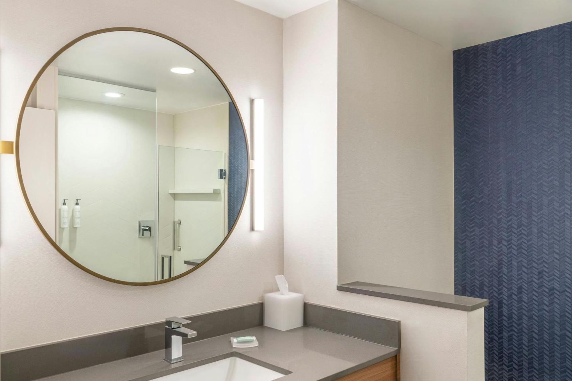 Fairfield By Marriott Inn & Suites Detroit Тейлър Екстериор снимка