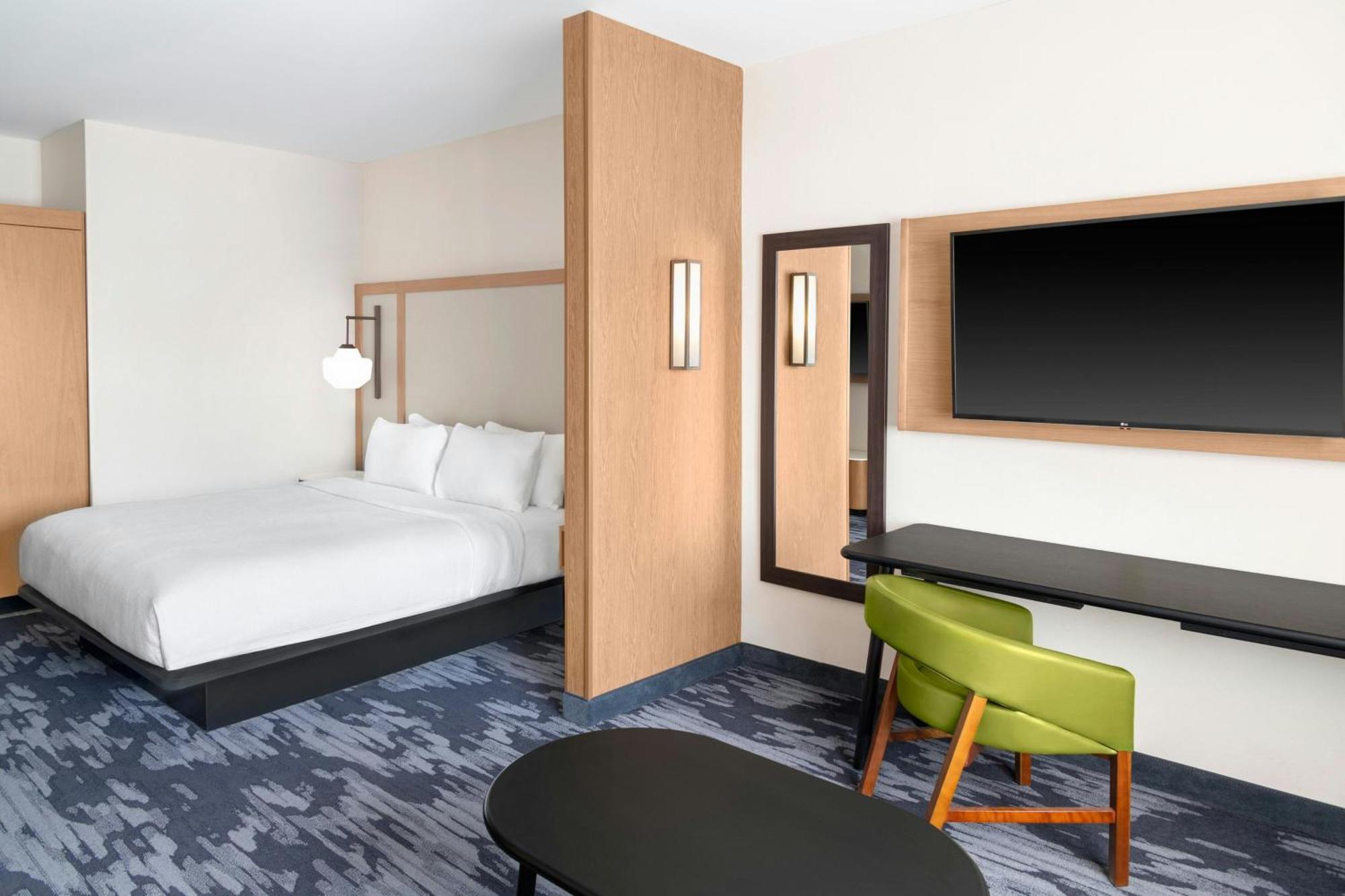 Fairfield By Marriott Inn & Suites Detroit Тейлър Екстериор снимка